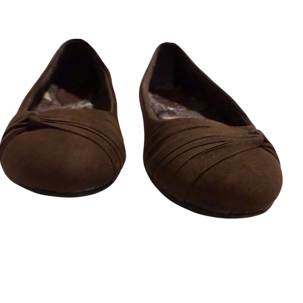 Hot Cakes Womens Brown Faux Suede Pleated Knot Round Toe Ballet Flats Size 9.5